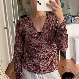 Studio Y Y2k patterned bell sleeve top
